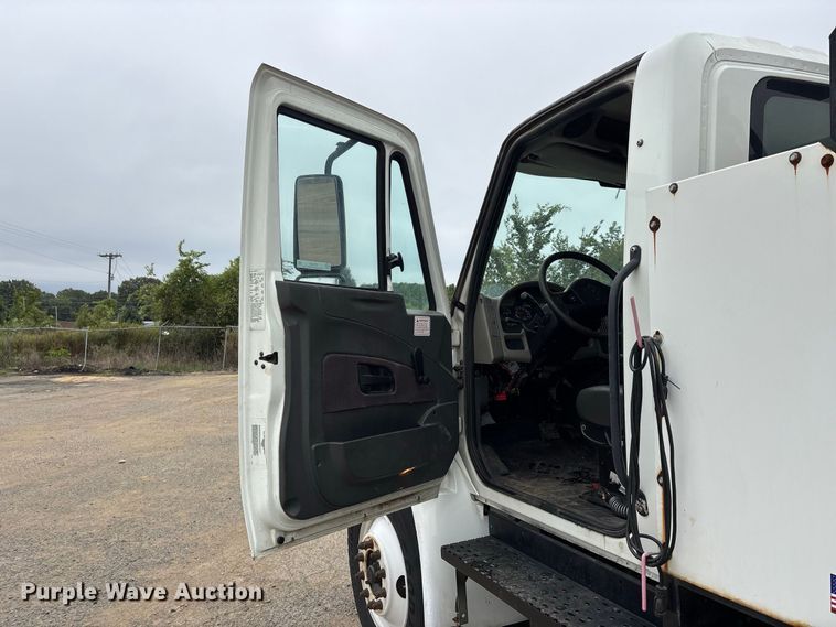 image for item ER3381 2012 International DuraStar 4300 street sweeper truck