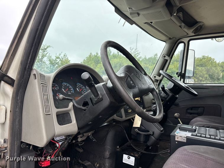 image for item ER3381 2012 International DuraStar 4300 street sweeper truck