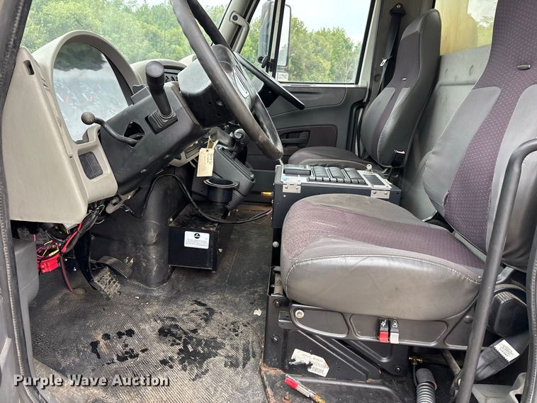 image for item ER3381 2012 International DuraStar 4300 street sweeper truck