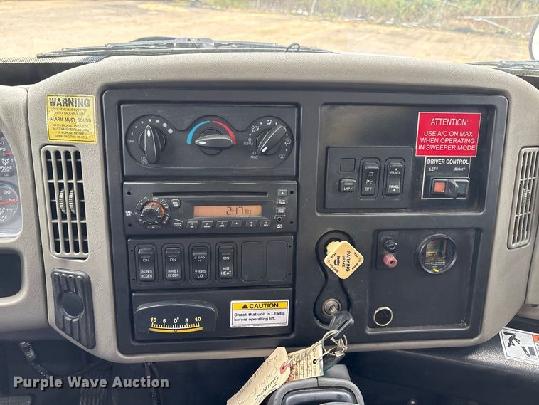 image for item ER3381 2012 International DuraStar 4300 street sweeper truck