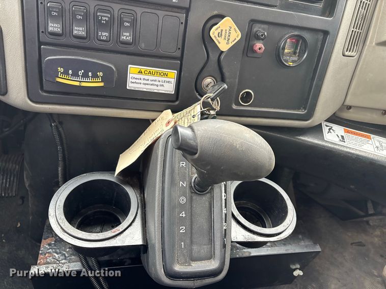 image for item ER3381 2012 International DuraStar 4300 street sweeper truck