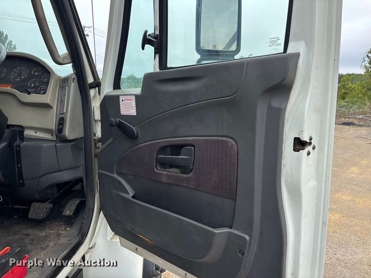 image for item ER3381 2012 International DuraStar 4300 street sweeper truck