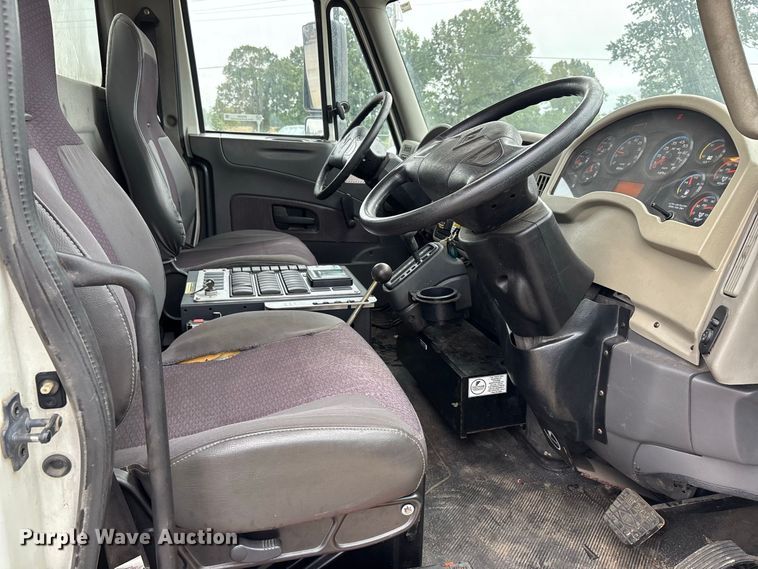 image for item ER3381 2012 International DuraStar 4300 street sweeper truck