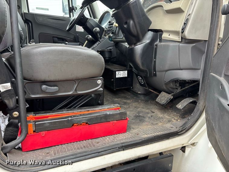 image for item ER3381 2012 International DuraStar 4300 street sweeper truck