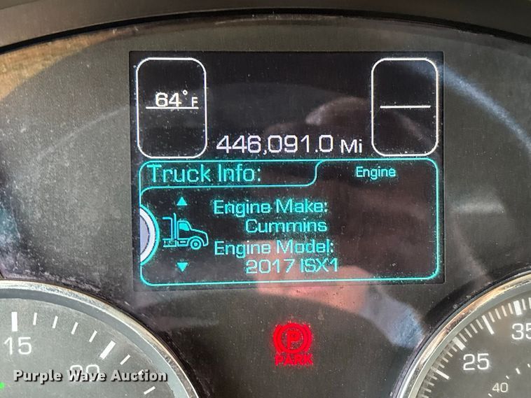 image for item ER3402 2018 Kenworth T880 semi truck