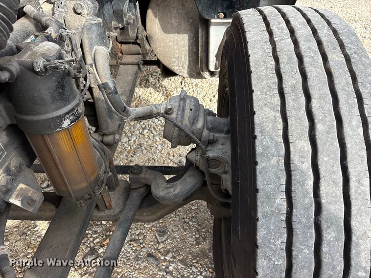 image for item ER3402 2018 Kenworth T880 semi truck