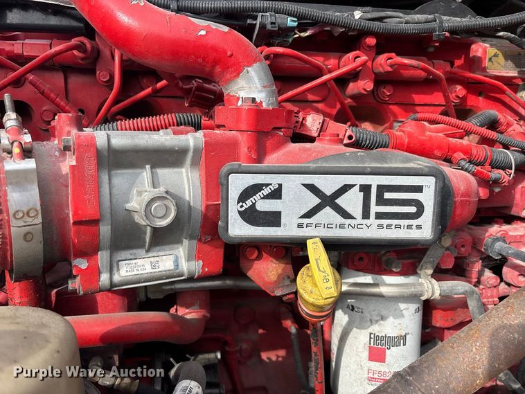 image for item ER3402 2018 Kenworth T880 semi truck