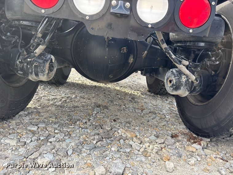 image for item ER3402 2018 Kenworth T880 semi truck