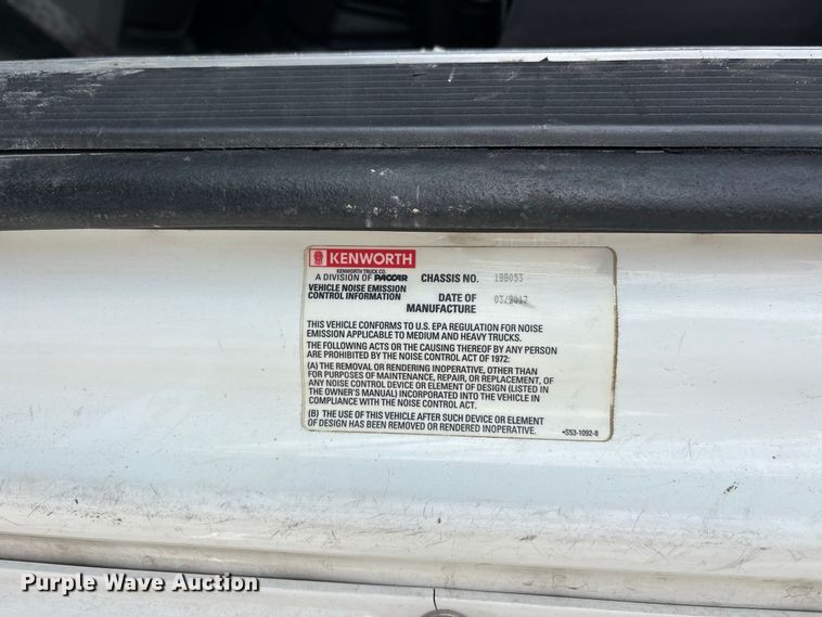 image for item ER3402 2018 Kenworth T880 semi truck