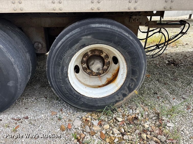 image for item ER3405 2006 Stoughton ZGPVW-535T-S-C-AR dry van trailer