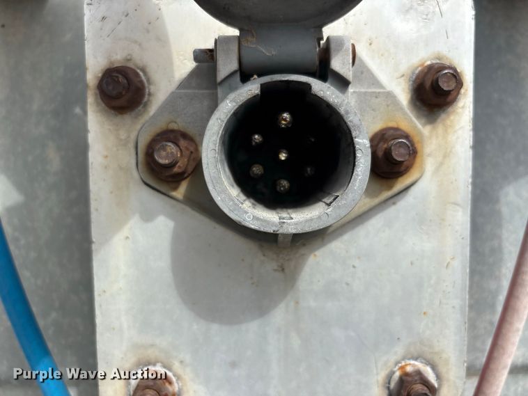 image for item ER3407 2011 Wabash dry van trailer