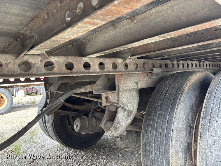 image for item ER3407 2011 Wabash dry van trailer
