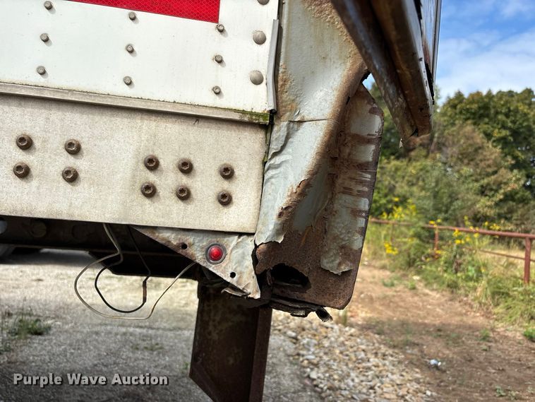 image for item ER3407 2011 Wabash dry van trailer