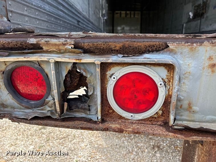 image for item ER3407 2011 Wabash dry van trailer