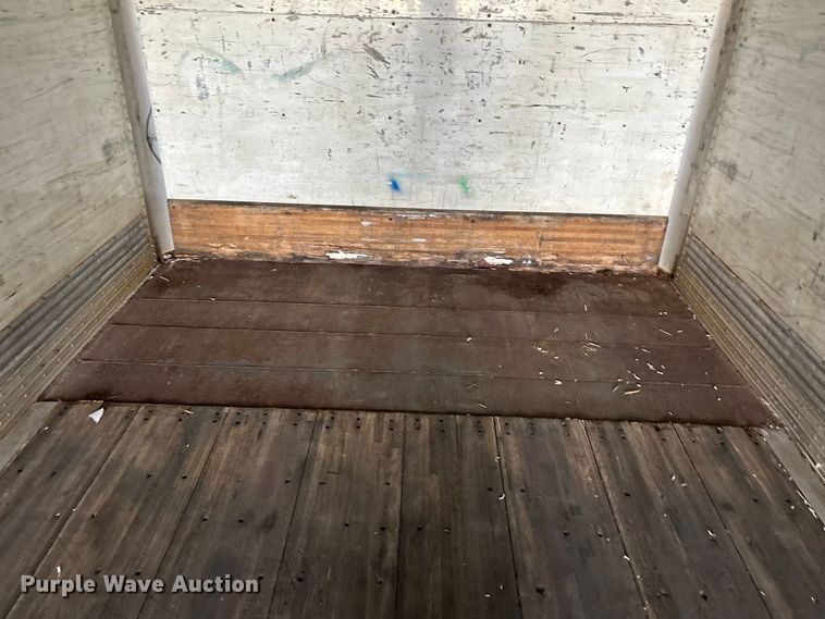image for item ER3407 2011 Wabash dry van trailer