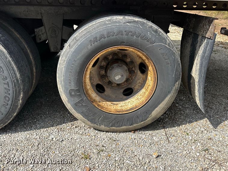 image for item ER3407 2011 Wabash dry van trailer