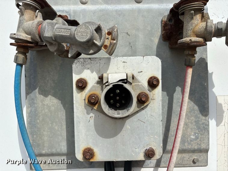 image for item ER3408 2011 Wabash dry van trailer