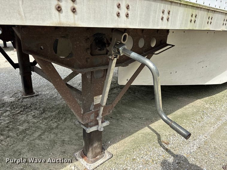 image for item ER3408 2011 Wabash dry van trailer