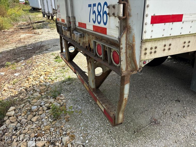 image for item ER3411 2011 Wabash dry van trailer