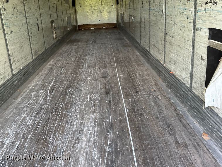 image for item ER3411 2011 Wabash dry van trailer