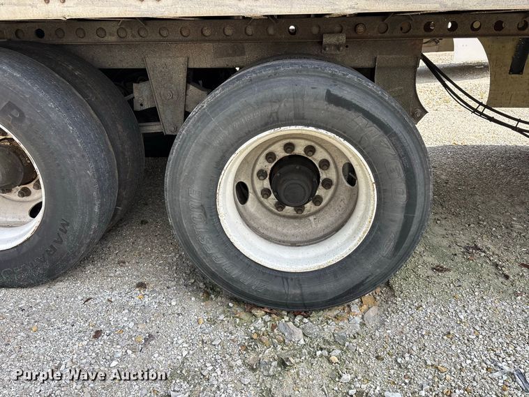 image for item ER3411 2011 Wabash dry van trailer