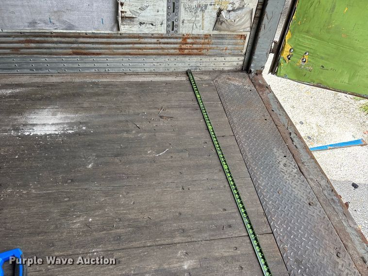 image for item ER3412 2011 Wabash dry van trailer