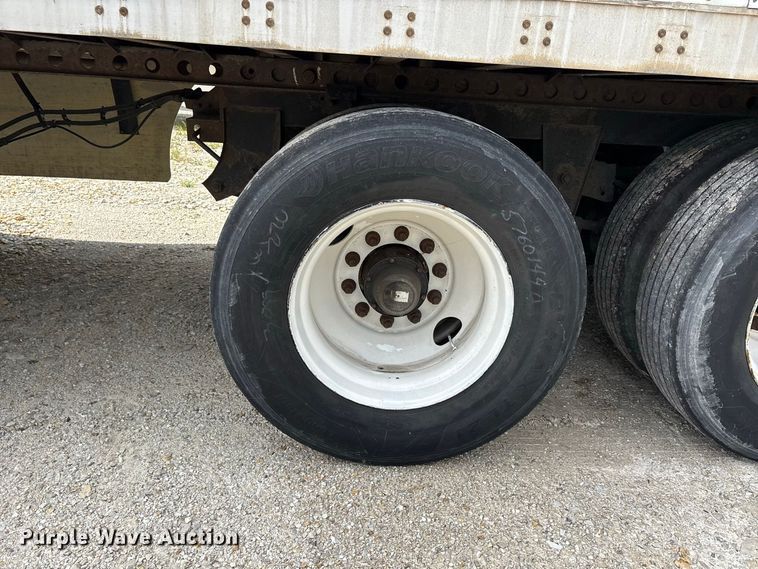 image for item ER3412 2011 Wabash dry van trailer