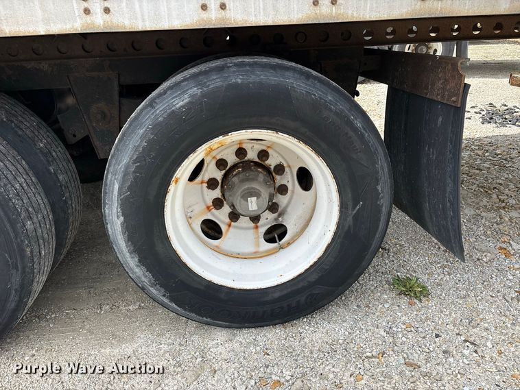 image for item ER3412 2011 Wabash dry van trailer