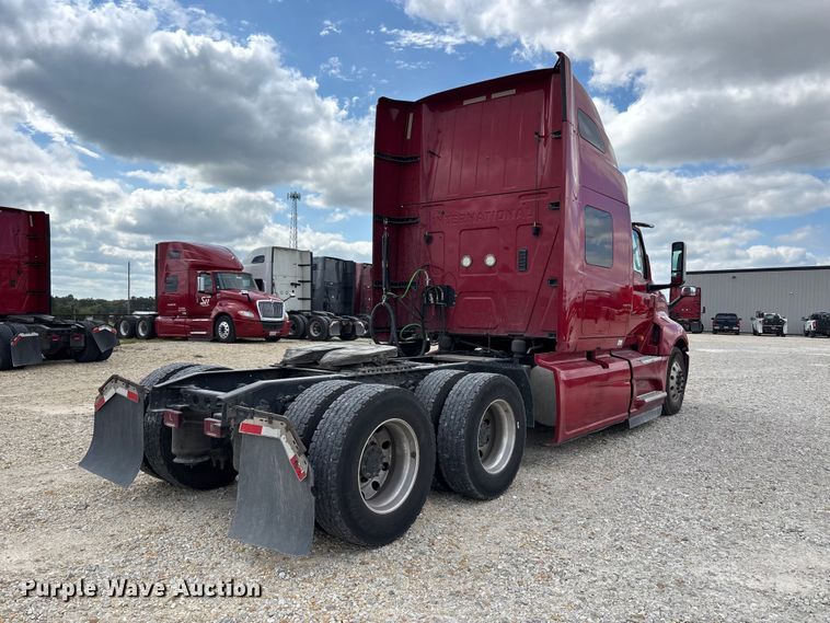 image for item ER3415 2018 International LT625 semi truck