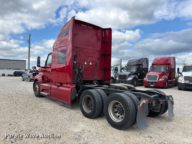 image for item ER3415 2018 International LT625 semi truck