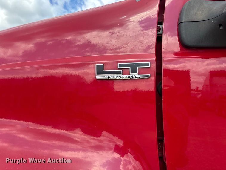 image for item ER3415 2018 International LT625 semi truck
