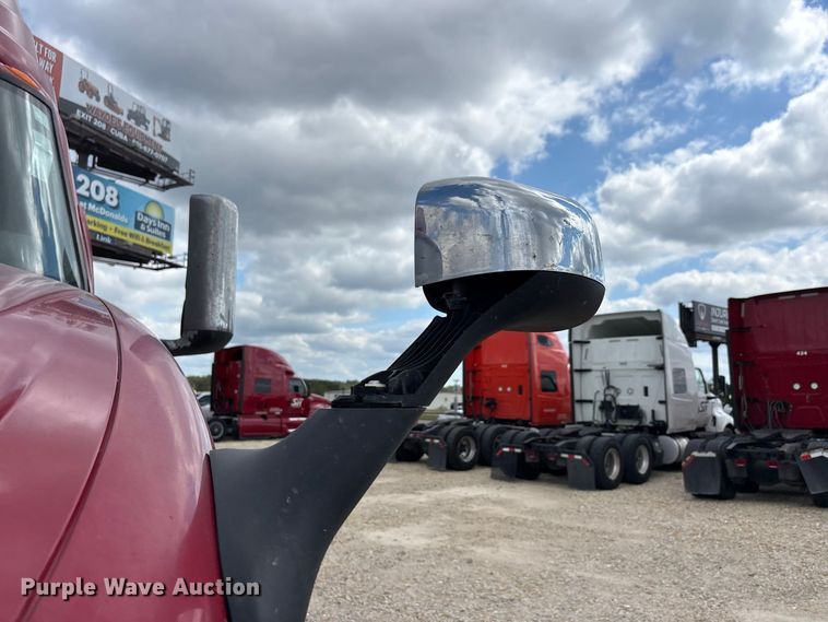 image for item ER3415 2018 International LT625 semi truck