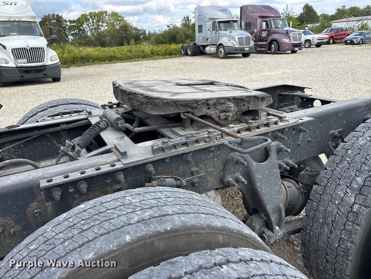 image for item ER3415 2018 International LT625 semi truck