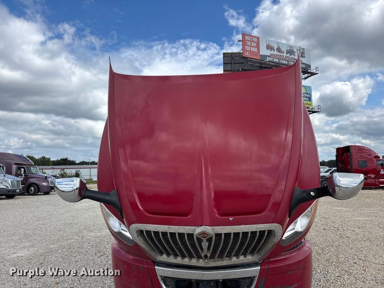 image for item ER3415 2018 International LT625 semi truck