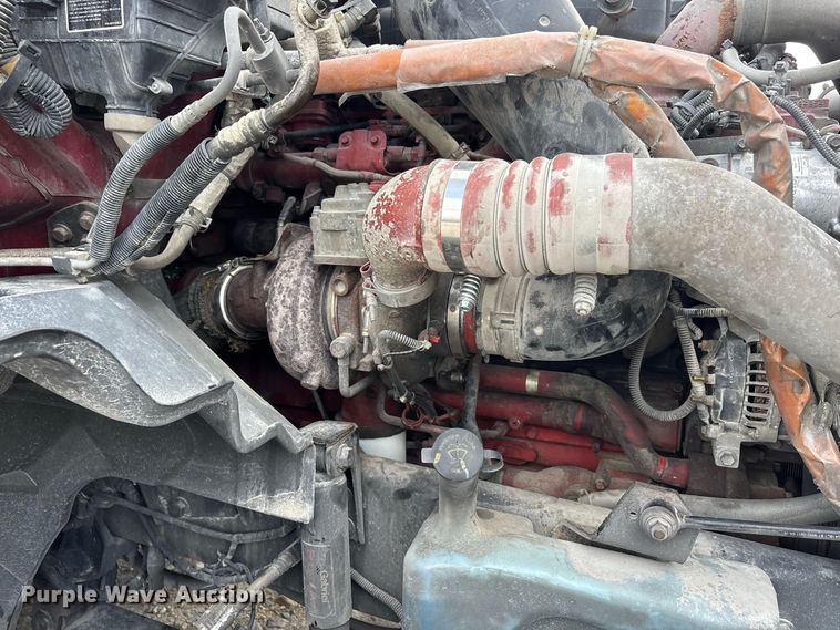 image for item ER3415 2018 International LT625 semi truck
