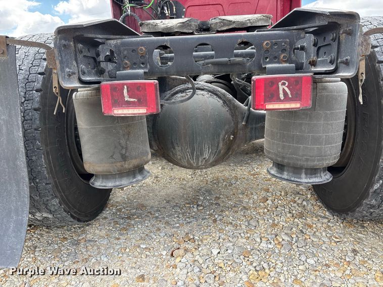 image for item ER3415 2018 International LT625 semi truck