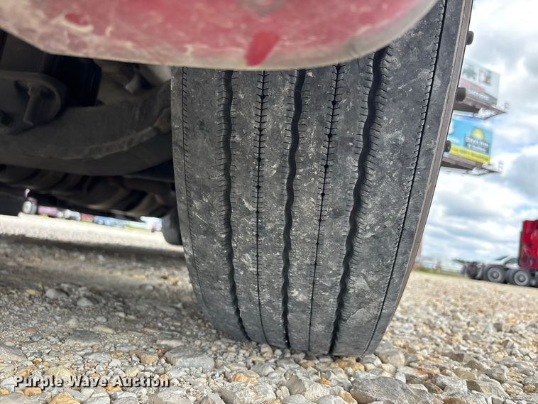 image for item ER3415 2018 International LT625 semi truck