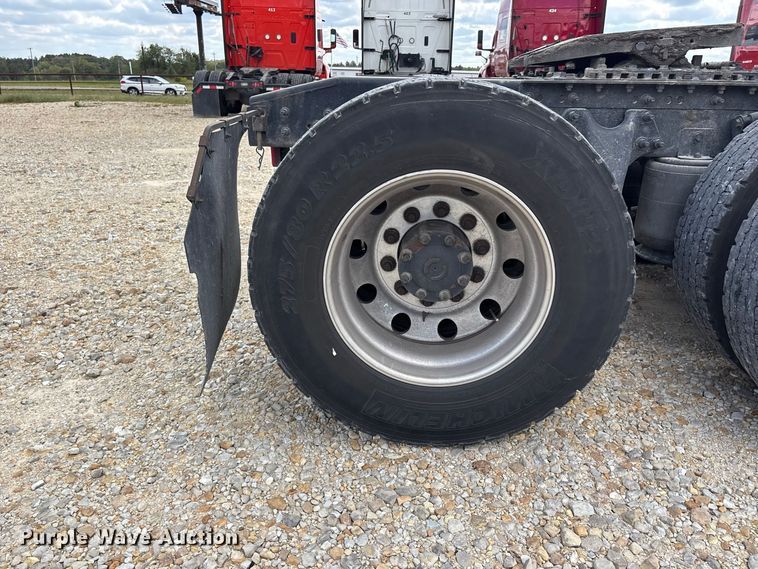 image for item ER3415 2018 International LT625 semi truck