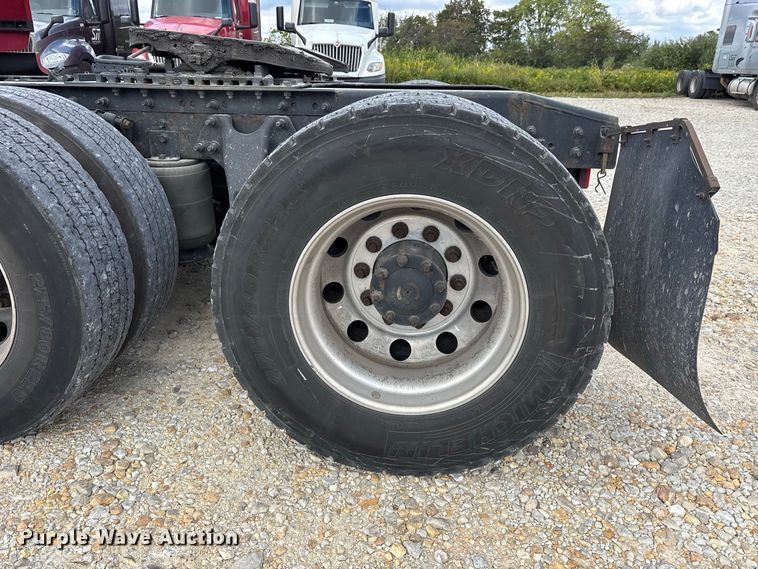 image for item ER3415 2018 International LT625 semi truck