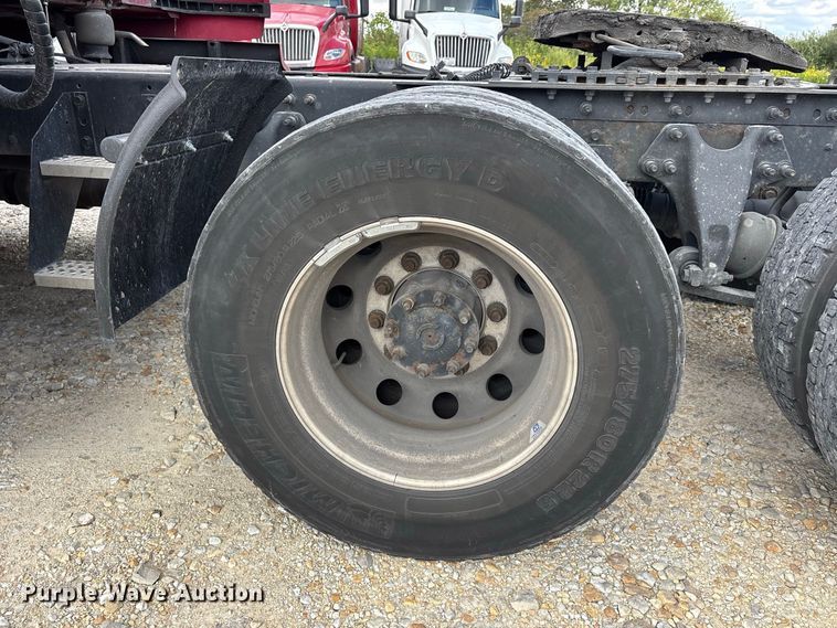 image for item ER3415 2018 International LT625 semi truck