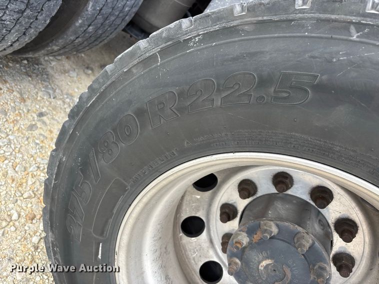 image for item ER3415 2018 International LT625 semi truck