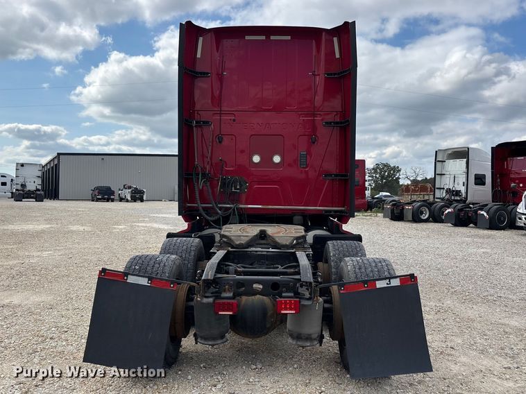 image for item ER3416 2018 International LT625 semi truck