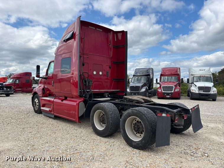 image for item ER3416 2018 International LT625 semi truck