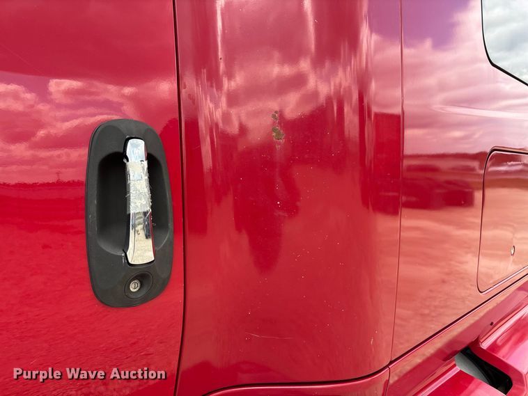 image for item ER3416 2018 International LT625 semi truck
