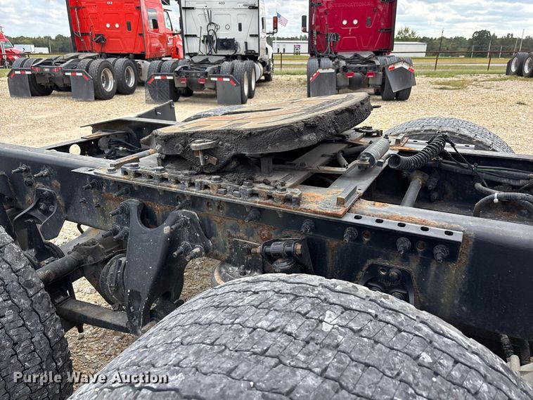 image for item ER3416 2018 International LT625 semi truck
