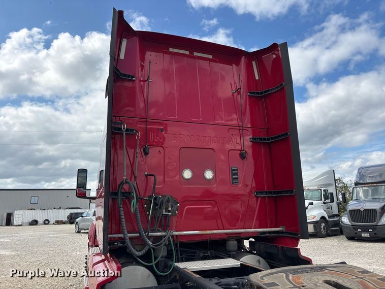 image for item ER3416 2018 International LT625 semi truck