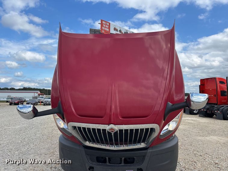 image for item ER3416 2018 International LT625 semi truck