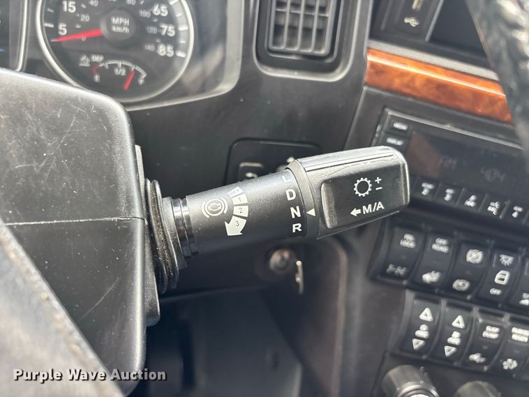 image for item ER3416 2018 International LT625 semi truck