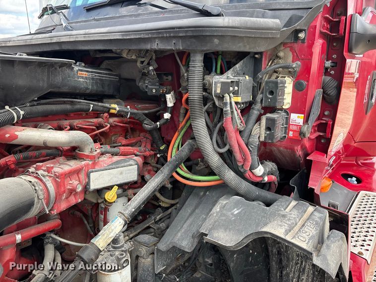 image for item ER3416 2018 International LT625 semi truck