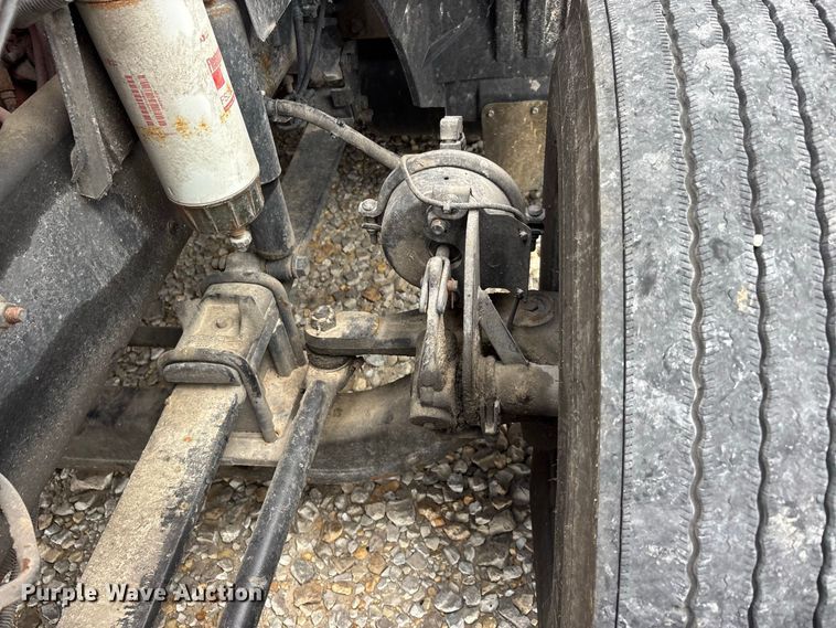 image for item ER3416 2018 International LT625 semi truck